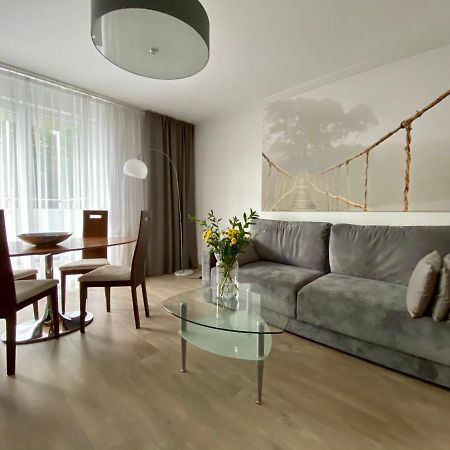 Aravel Suites Wrocław Extérieur photo