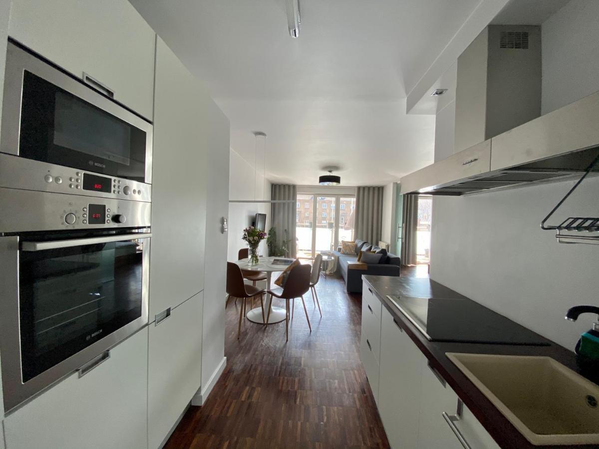 Aravel Suites Wrocław Extérieur photo