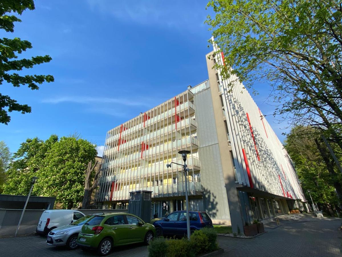 Aravel Suites Wrocław Extérieur photo