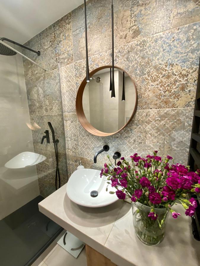 Aravel Suites Wrocław Extérieur photo