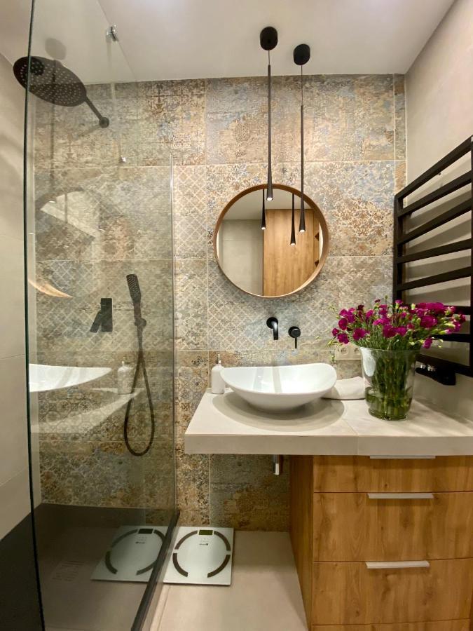 Aravel Suites Wrocław Extérieur photo