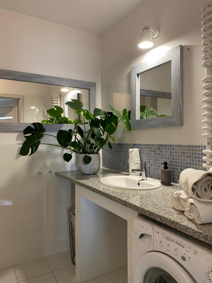 Aravel Suites Wrocław Extérieur photo